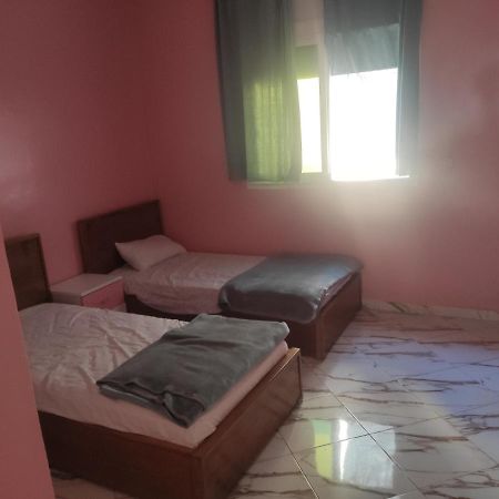 Family House Villa เกนิตรา ภายนอก รูปภาพ
